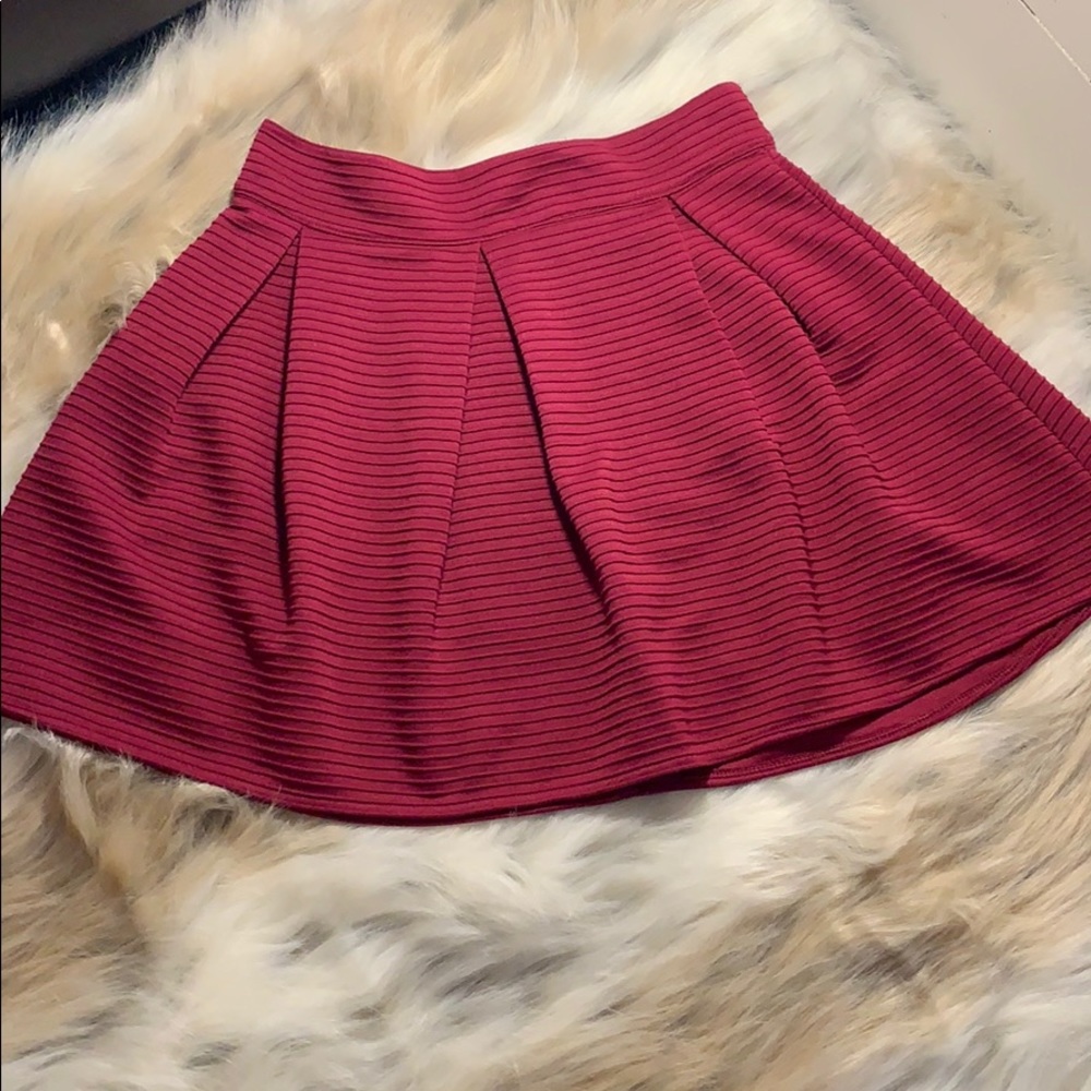 Aéropostale | Circle Mini Skirt | Burgundy | Small